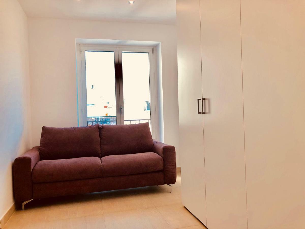 דירות לואינו Attico Palazzo Di Vetro מראה חיצוני תמונה
